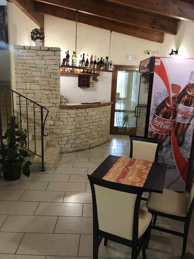 בית הארחה פרנקווילה אל מארה 	Lo Scacciapensieri מראה חיצוני תמונה